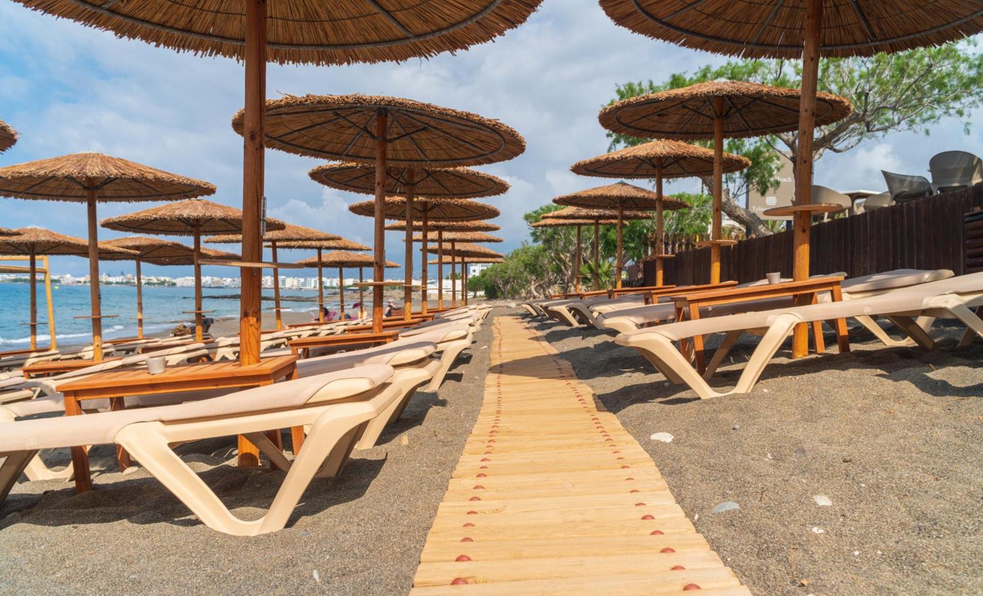 Tylissos Beach Hotel - Adults Only Ierápetra Dış mekan fotoğraf